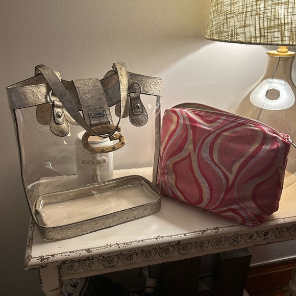 New without tags GUESS clear tote bag with removable pink insert-real ostrich - Picture 8 of 8